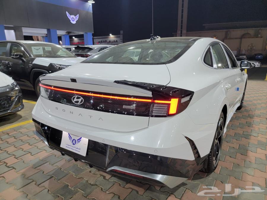 ![](https://media.specmaster.com.ua/media/2023-11-14-15-19-46_6552584e57a65.jpg)  
**Hyundai Sonata Comfort 2025 New Panoramic Roof**63011625102083114