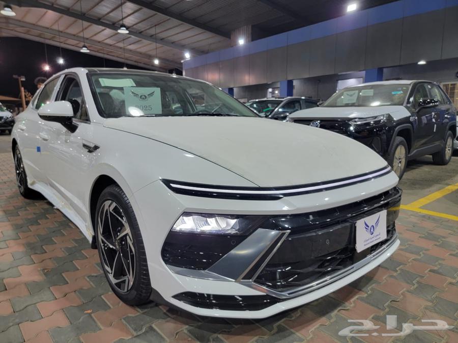 ![](https://media.specmaster.com.ua/media/2023-11-14-15-19-46_6552584e57a65.jpg)  
**Hyundai Sonata Comfort 2025 New Panoramic Roof**63011625102083112
