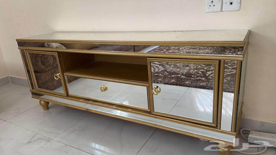 طاولات63072947705347111