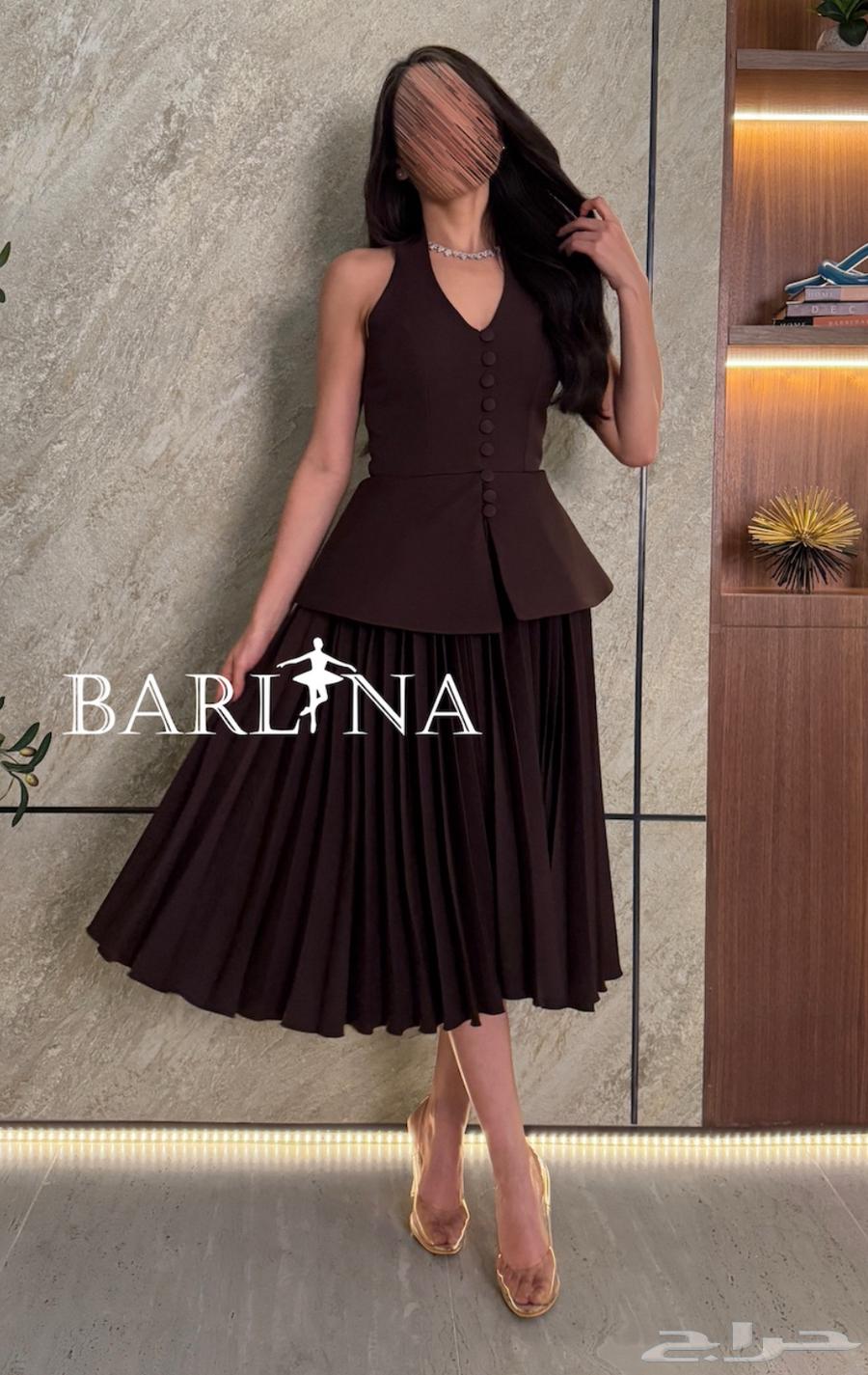 Dresses for sale, the price of each dress is 180, negotiable.63071684259587112