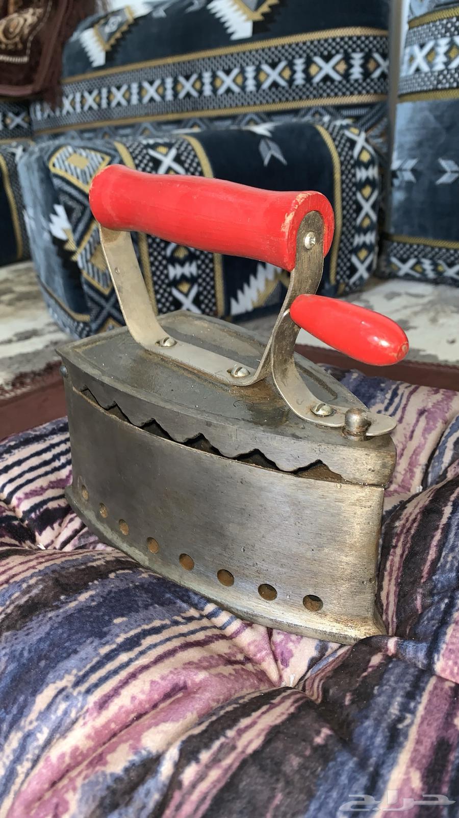Old traditional iron63069649361025113