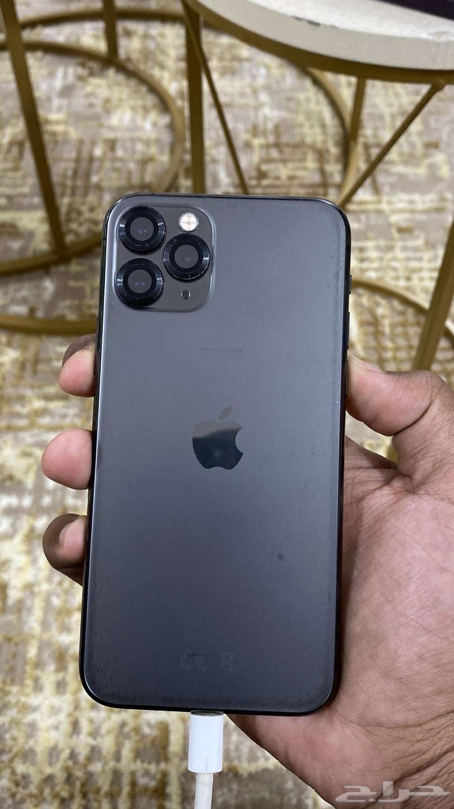 !iPhone 11 Pro is very clean63069268743810111