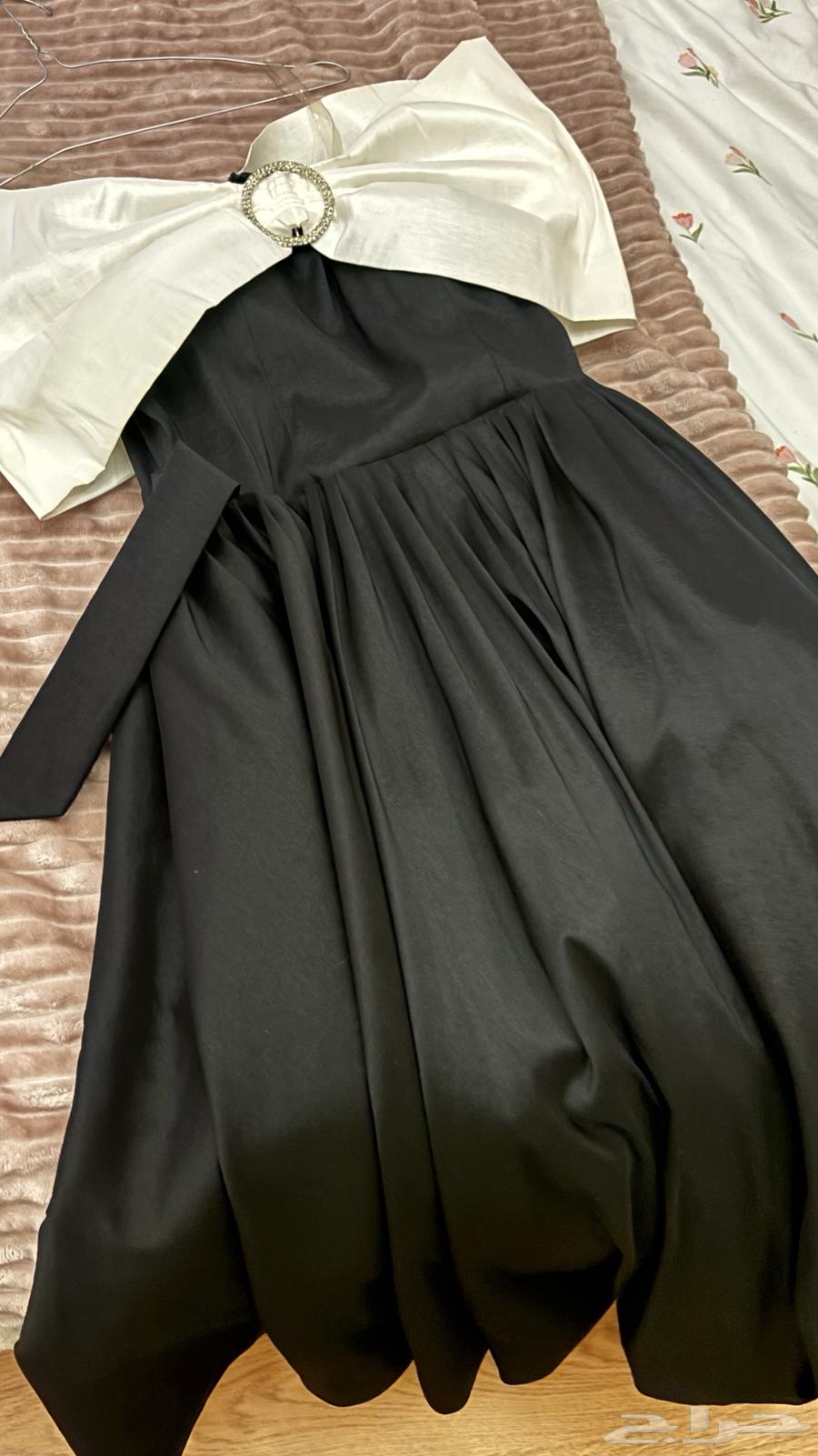 Dresses for sale, used once, clean63067981460865113