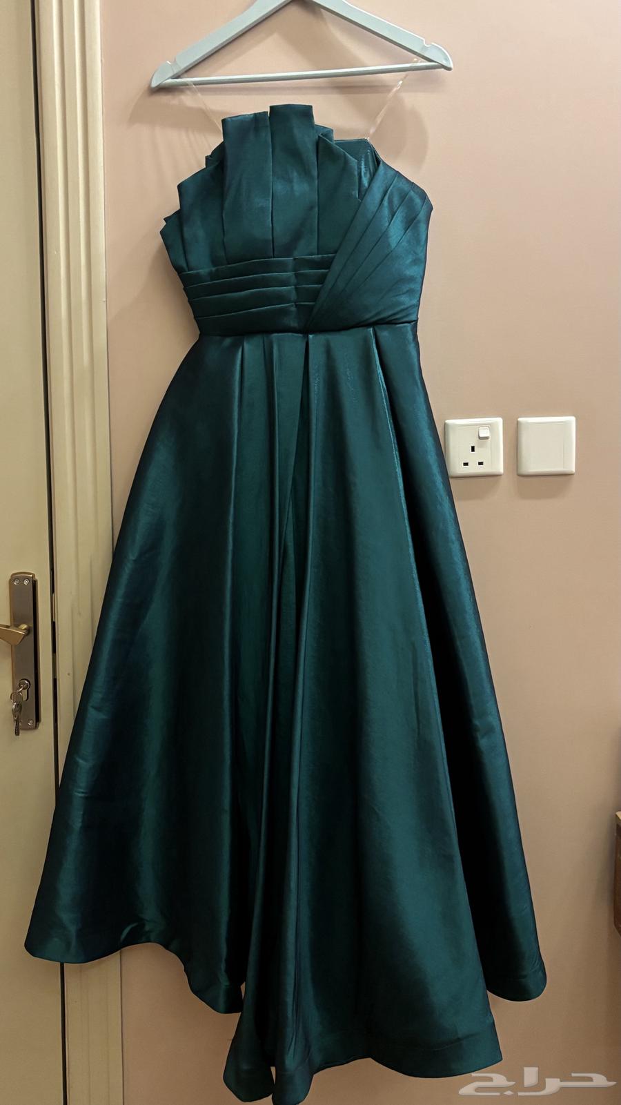 Dresses for sale, used once, clean63067981460865111
