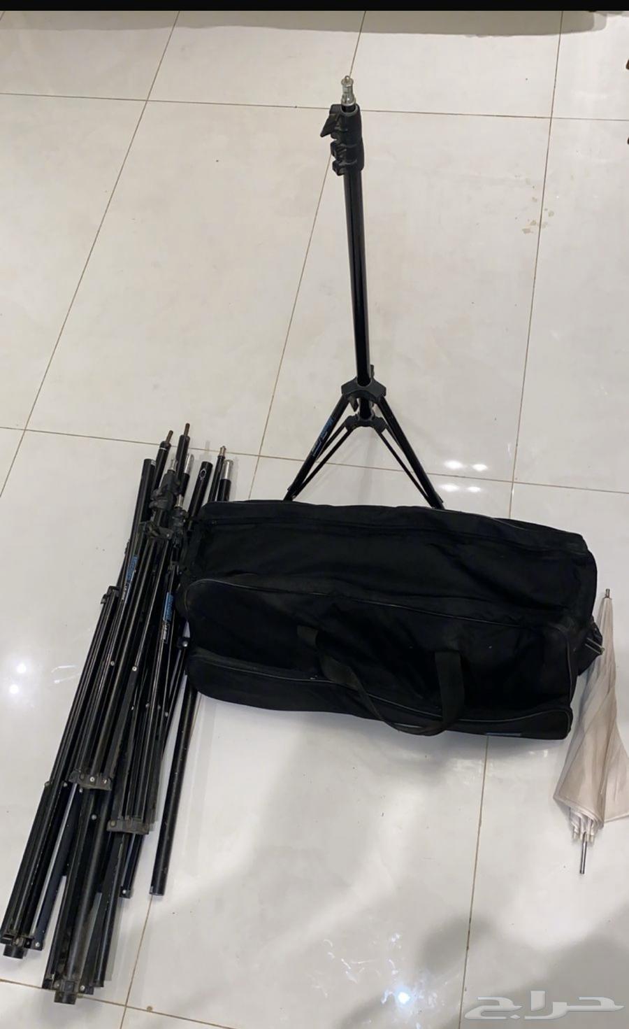 Photo studio with all its accessories63067997885441112