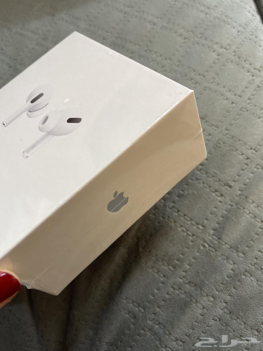 Original Apple headphones63070535351171118