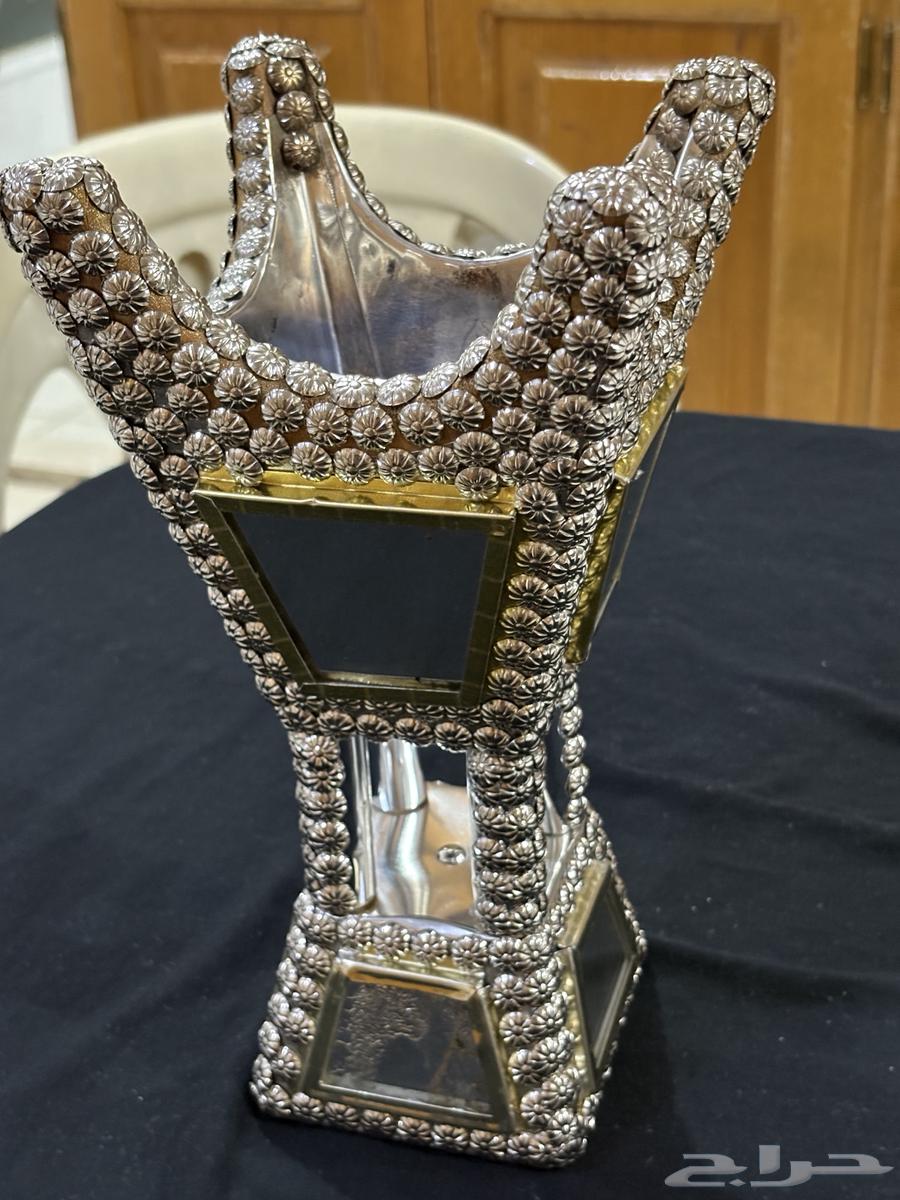 A ((chimney)) incense burner, a 33-year-old silver heritage artifact.63070076651521111