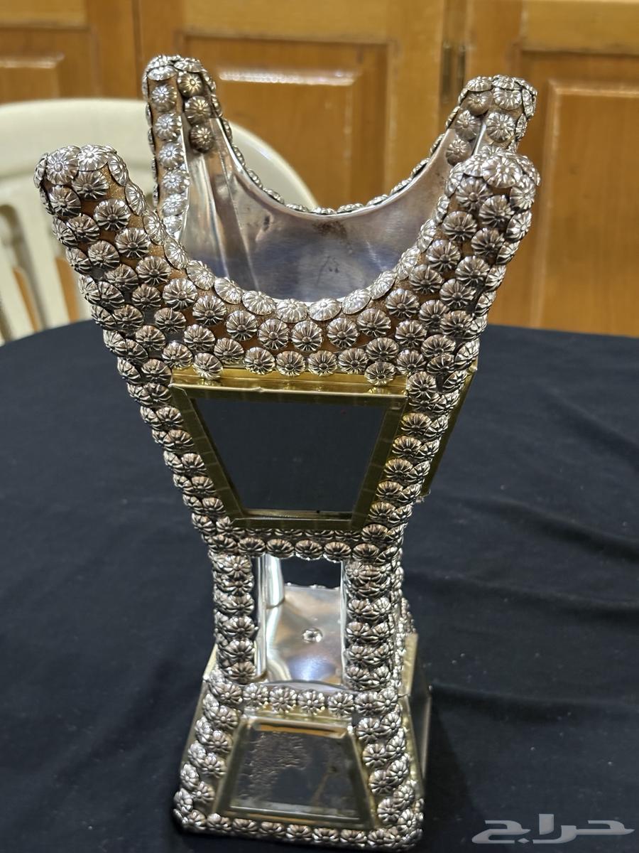 A ((chimney)) incense burner, a 33-year-old silver heritage artifact.63070076651521113