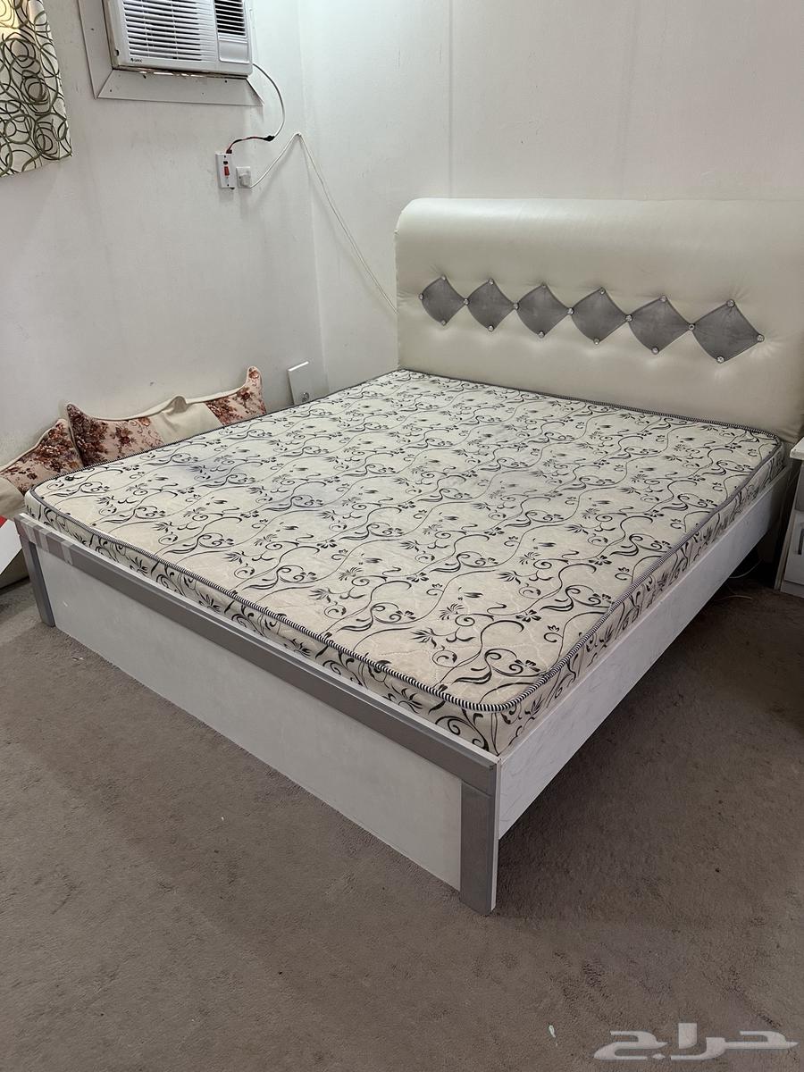 I would like to sell furniture63070950133377111