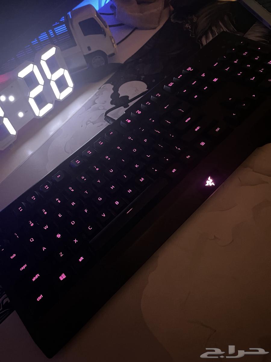 Razer keyboard used in a clean condition63070121188611112