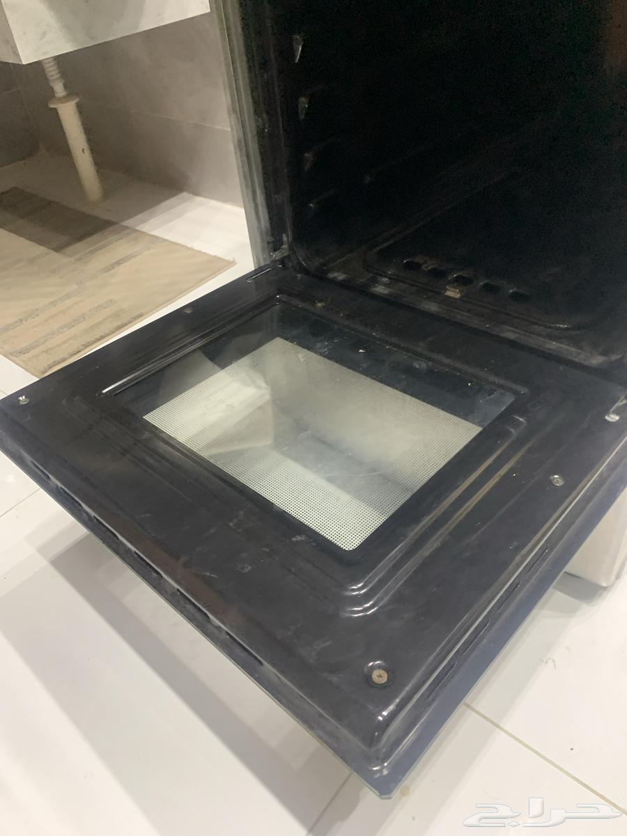فرن اربع عيون بحالة جيدة عيين وحده يحتاج لها تنظيف63069226667649111