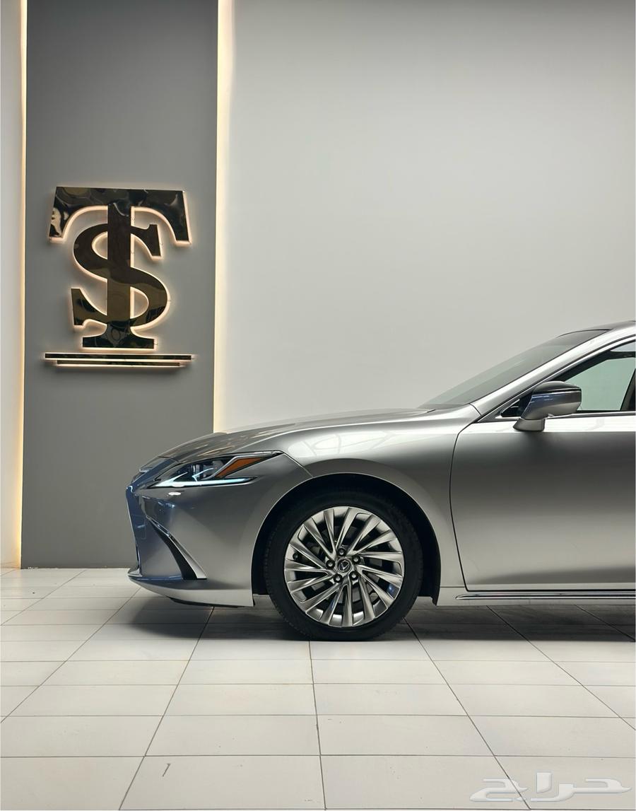 Lexus 2022 .. ES350631040679755531117