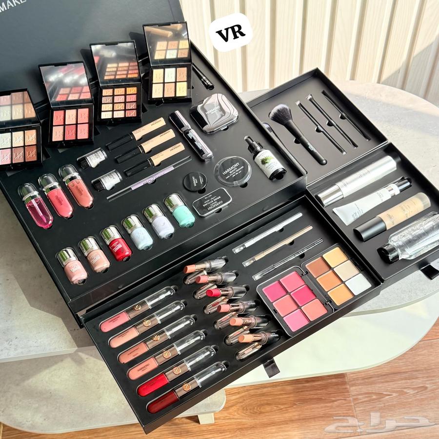 Makeup63068824398851111