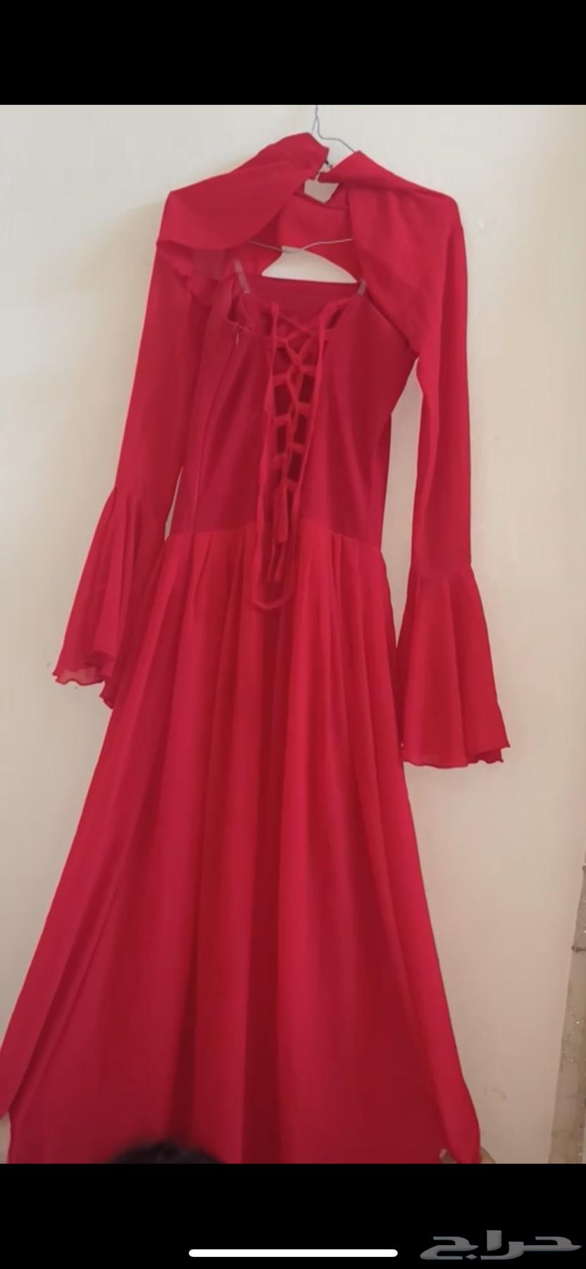 فساتين نسائيه لبسه وحده سعرها الاصلي 400 وابغا فيها 150 فقط63070121286658111