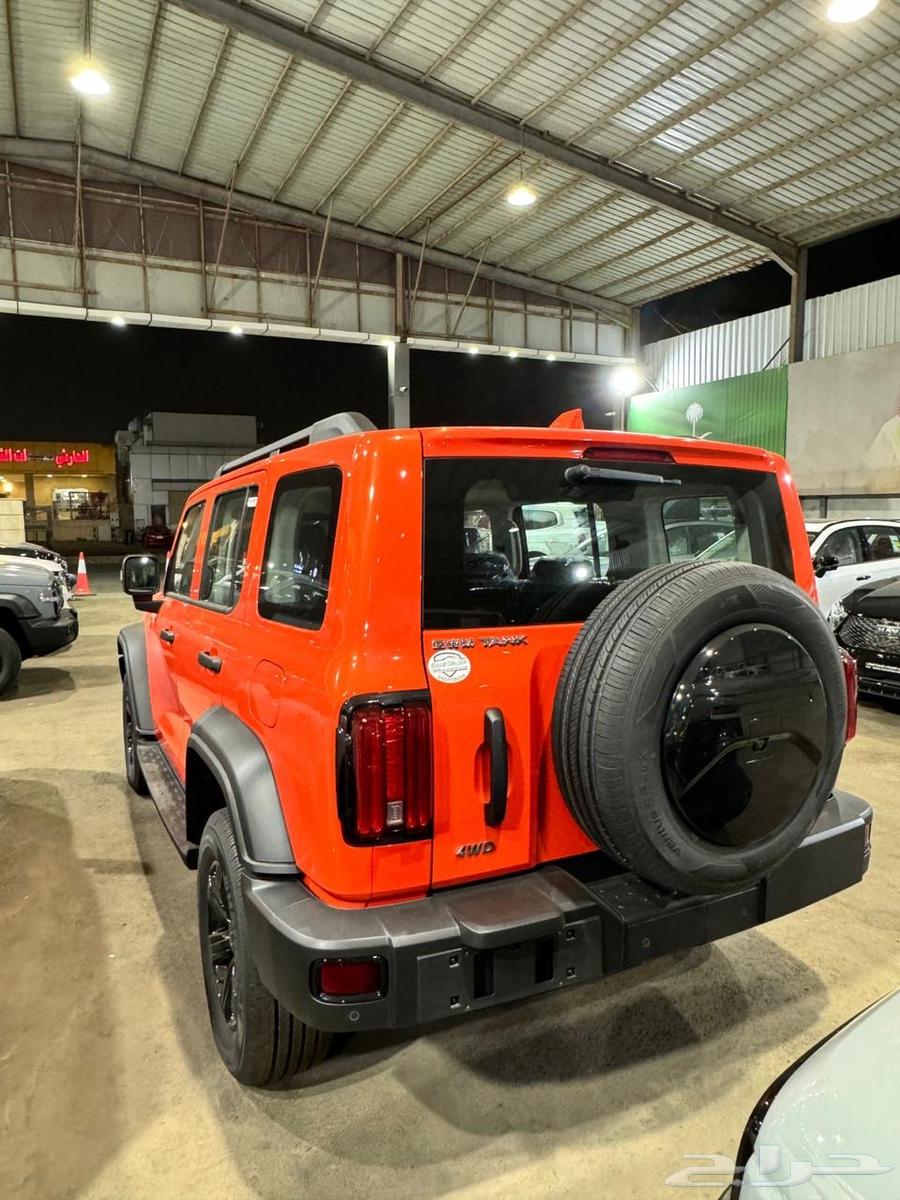 Displaying 300 Tank Killer Full Option 4WD Model 202563103316049793114