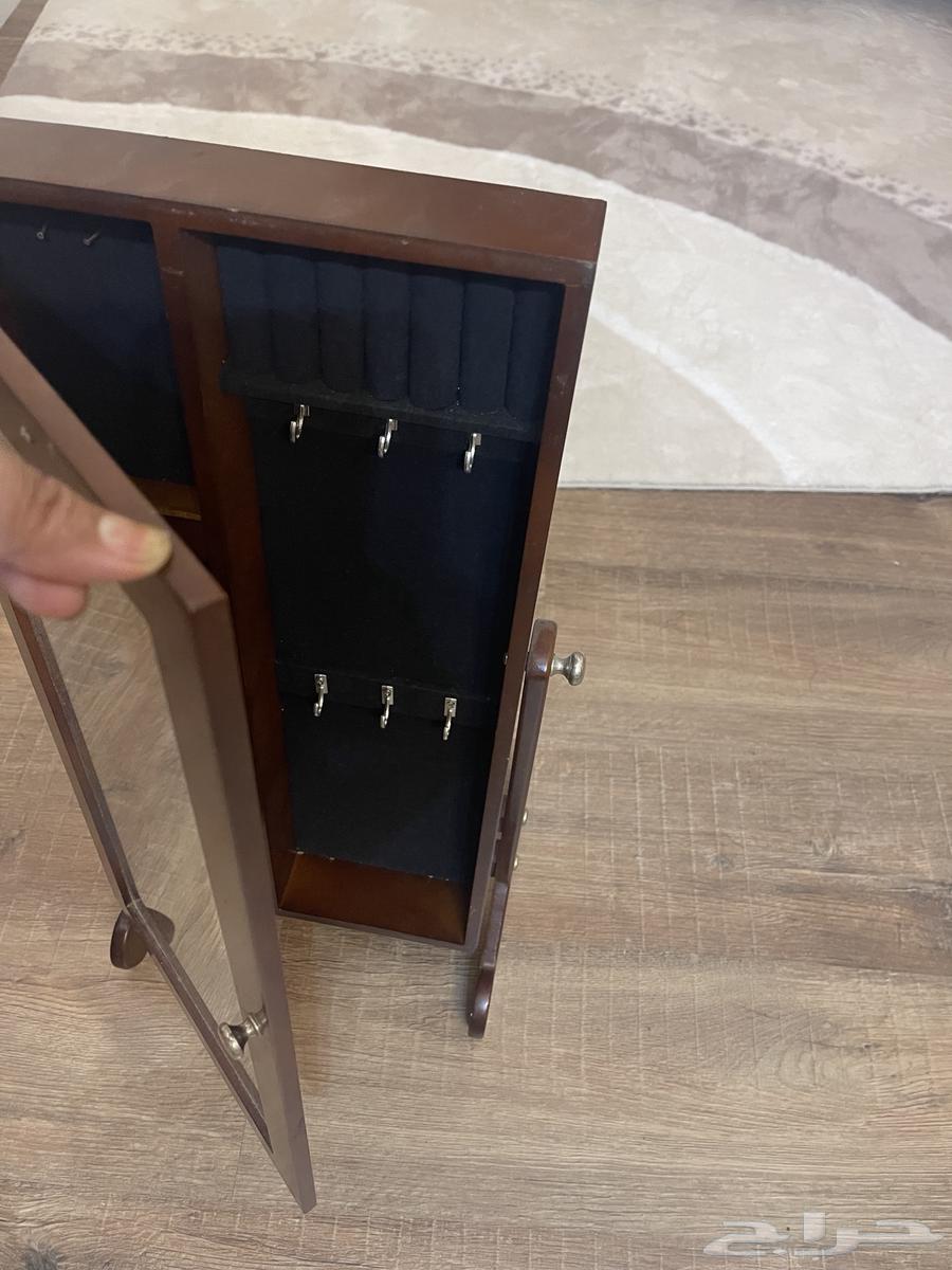دولاب اكسسوارات.63066392823938111