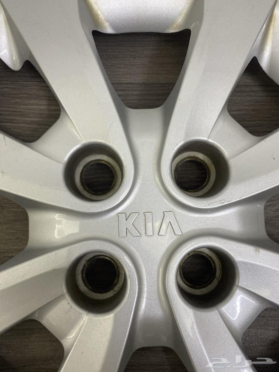 This Kia Rio is from 2012 to 201763101445761409111