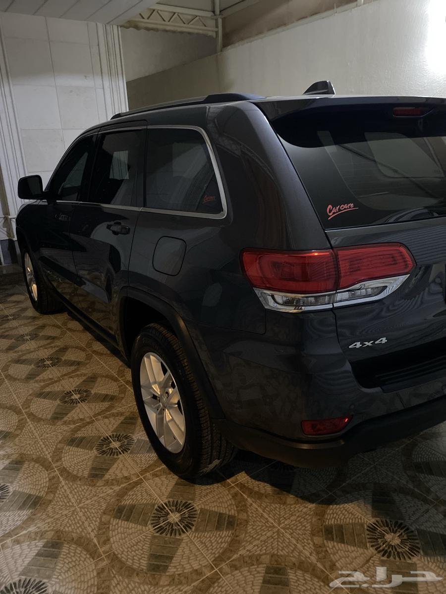 2017 Grand Cherokee Laredo (Double) with low mileage63108542529922114