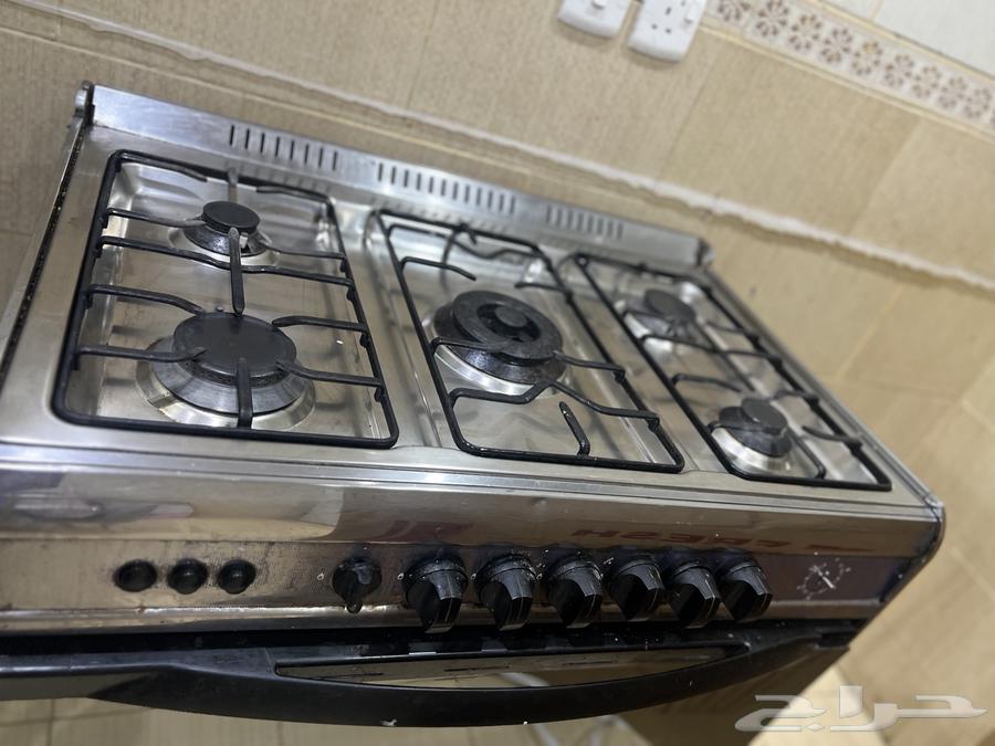 Clean and working oven63064804585346112