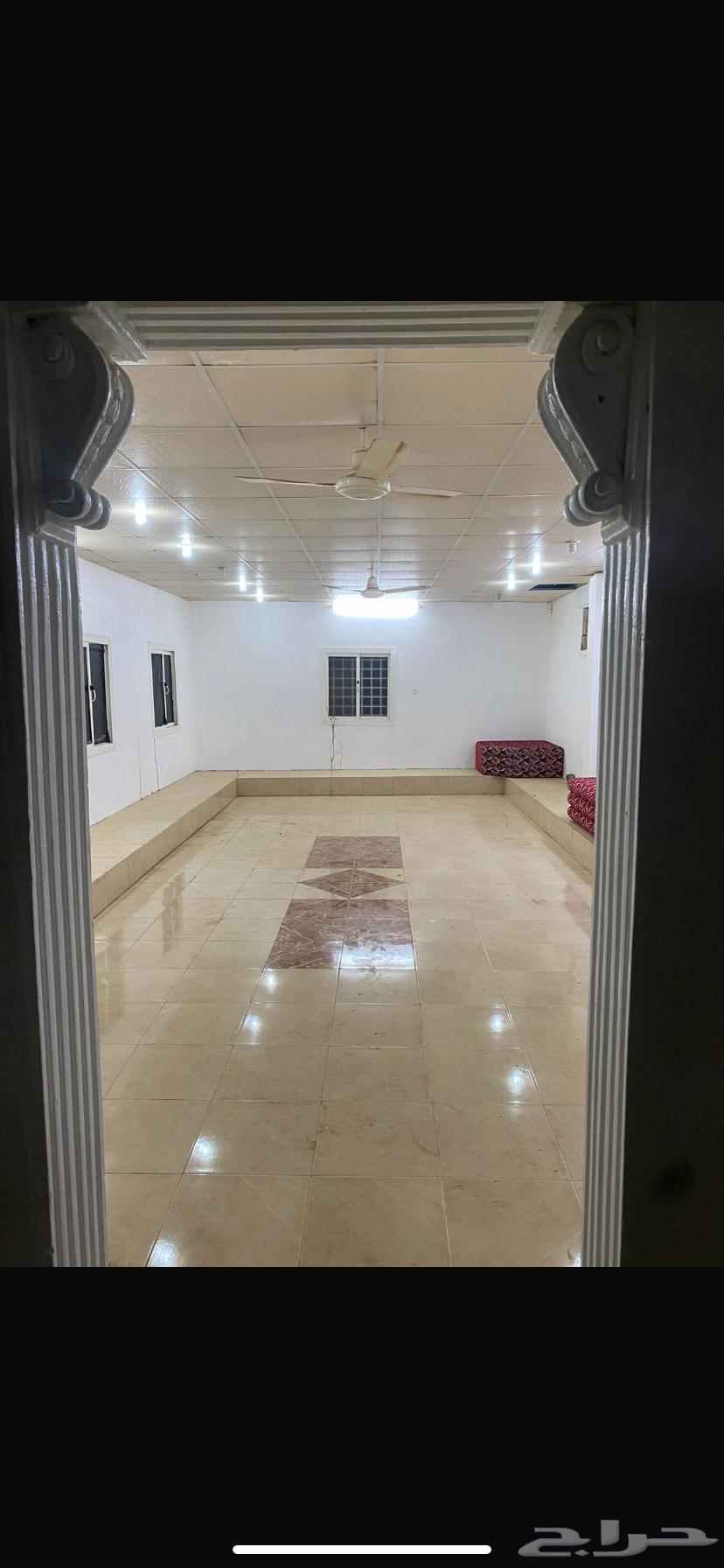 استراحه مكونه من غرفتين وحمام و مكان مطبخ بس لا يوجد مطبخ62930670366082113