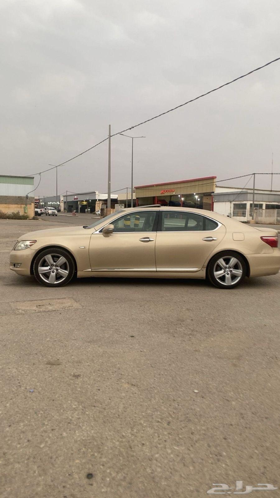Lexus model 200763099181279363112