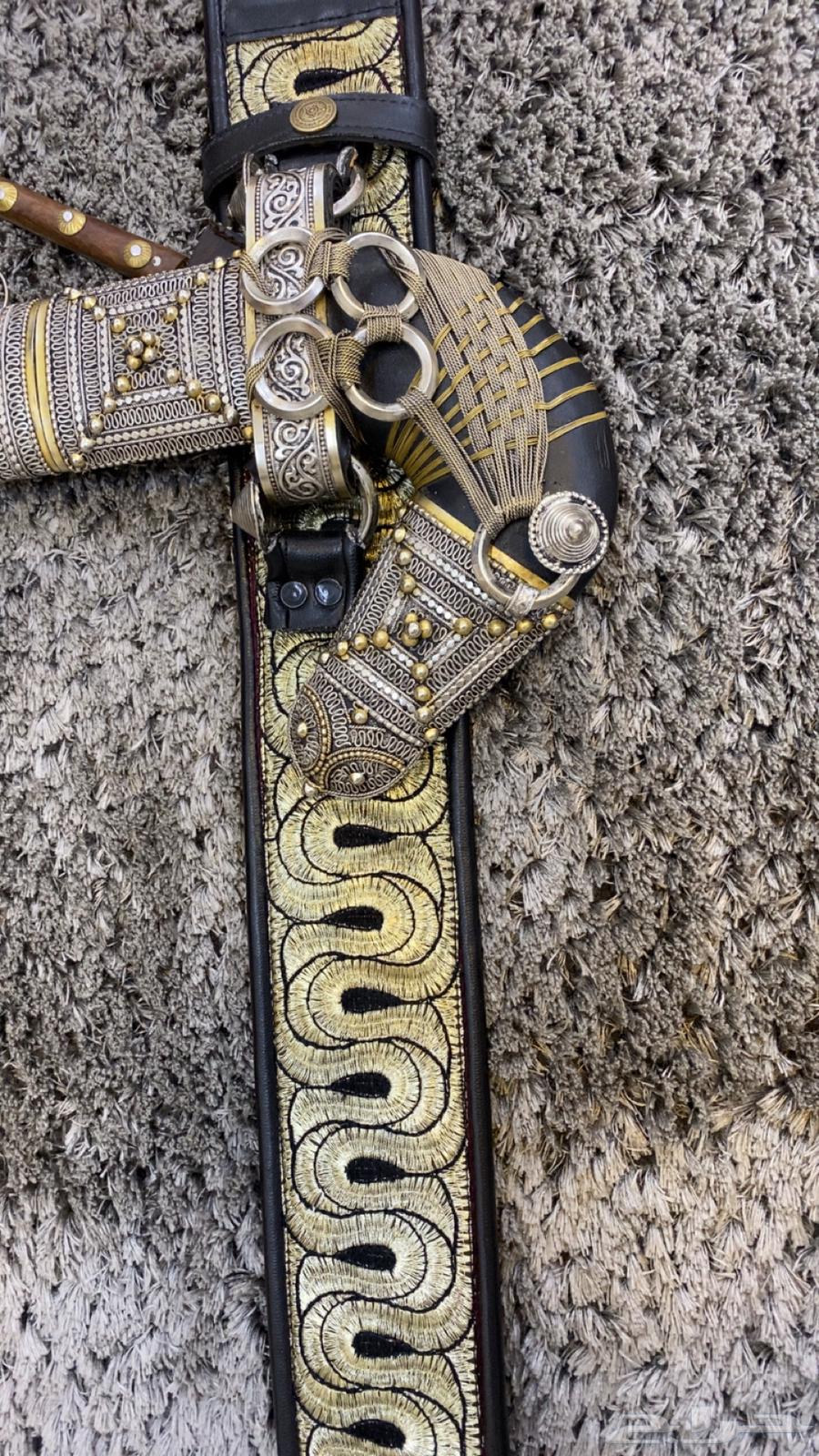 Dagger of the lion, neck of the giraffe, palm of the hand63061818527489114