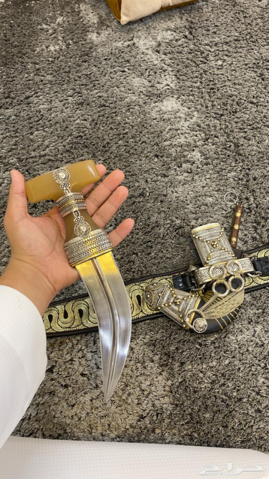 Dagger of the lion, neck of the giraffe, palm of the hand63061818527489111