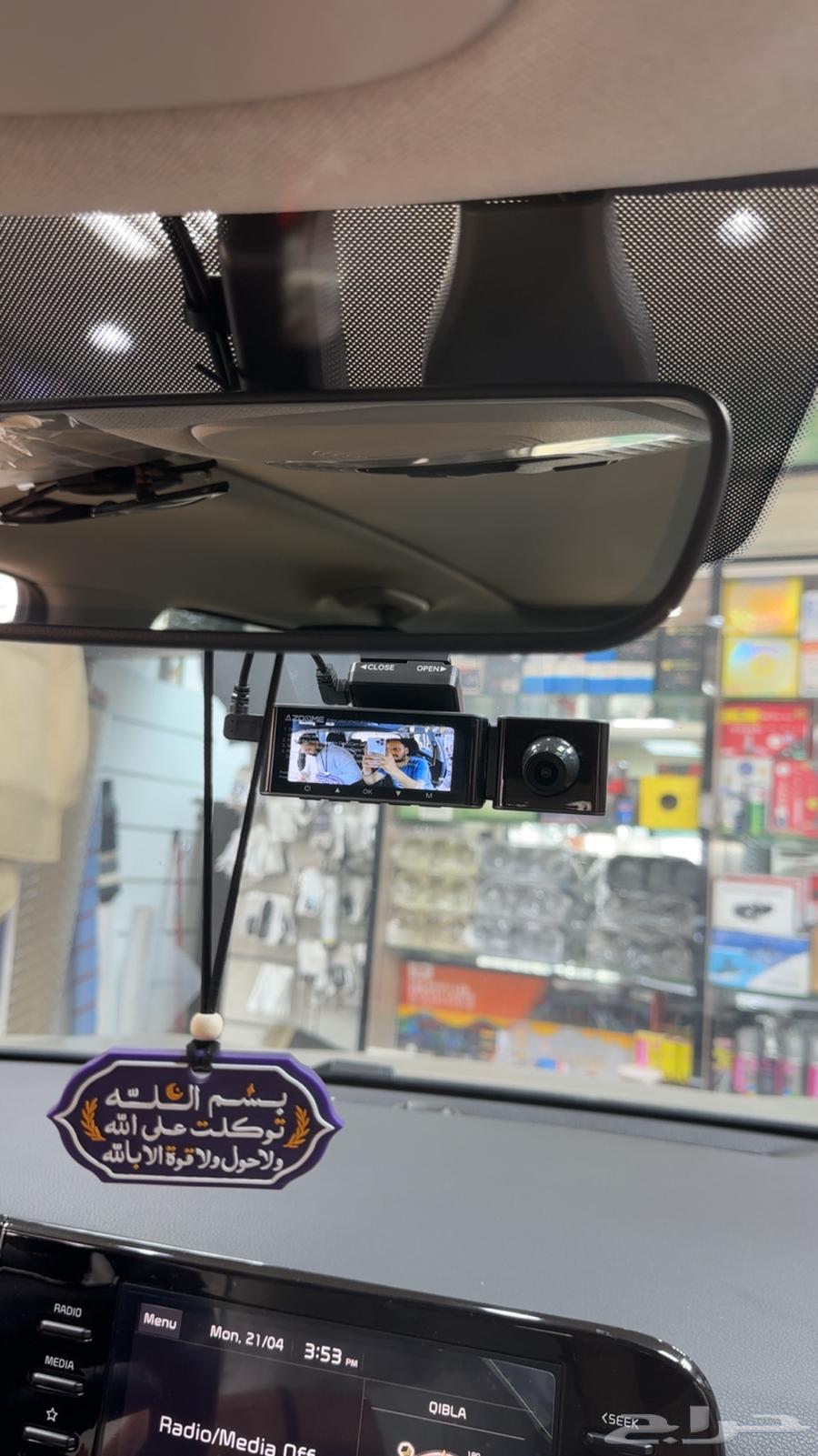 This camera has 4K high quality.63062897806851112