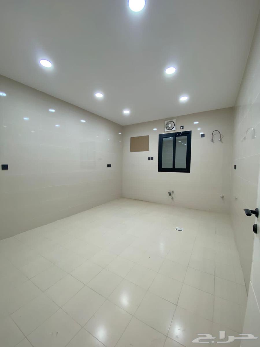ثلاث غرف63016098811777111