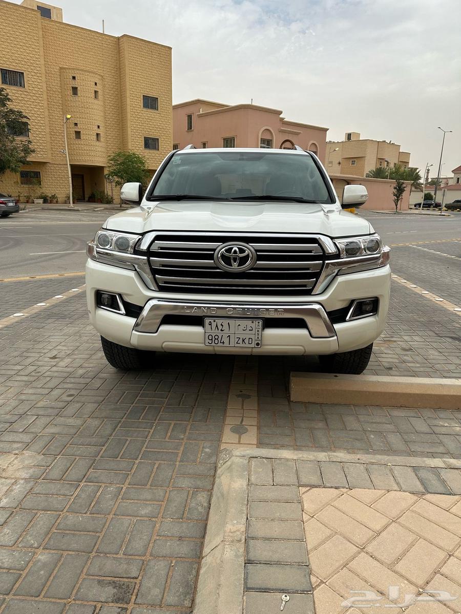 تويوتا لاند كروزر63118797310211112