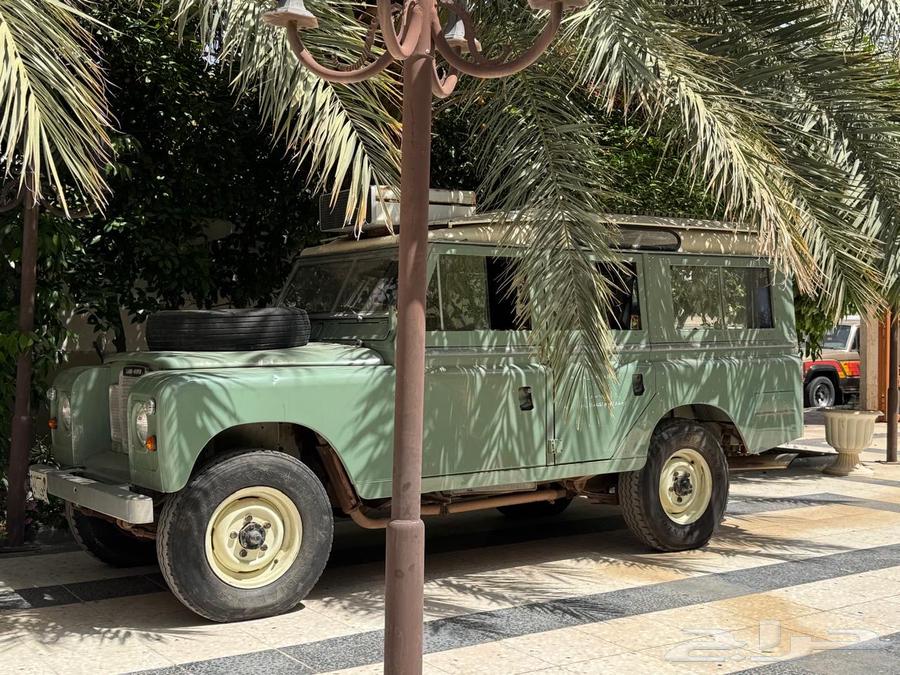 Land Rover 197763092516041474110