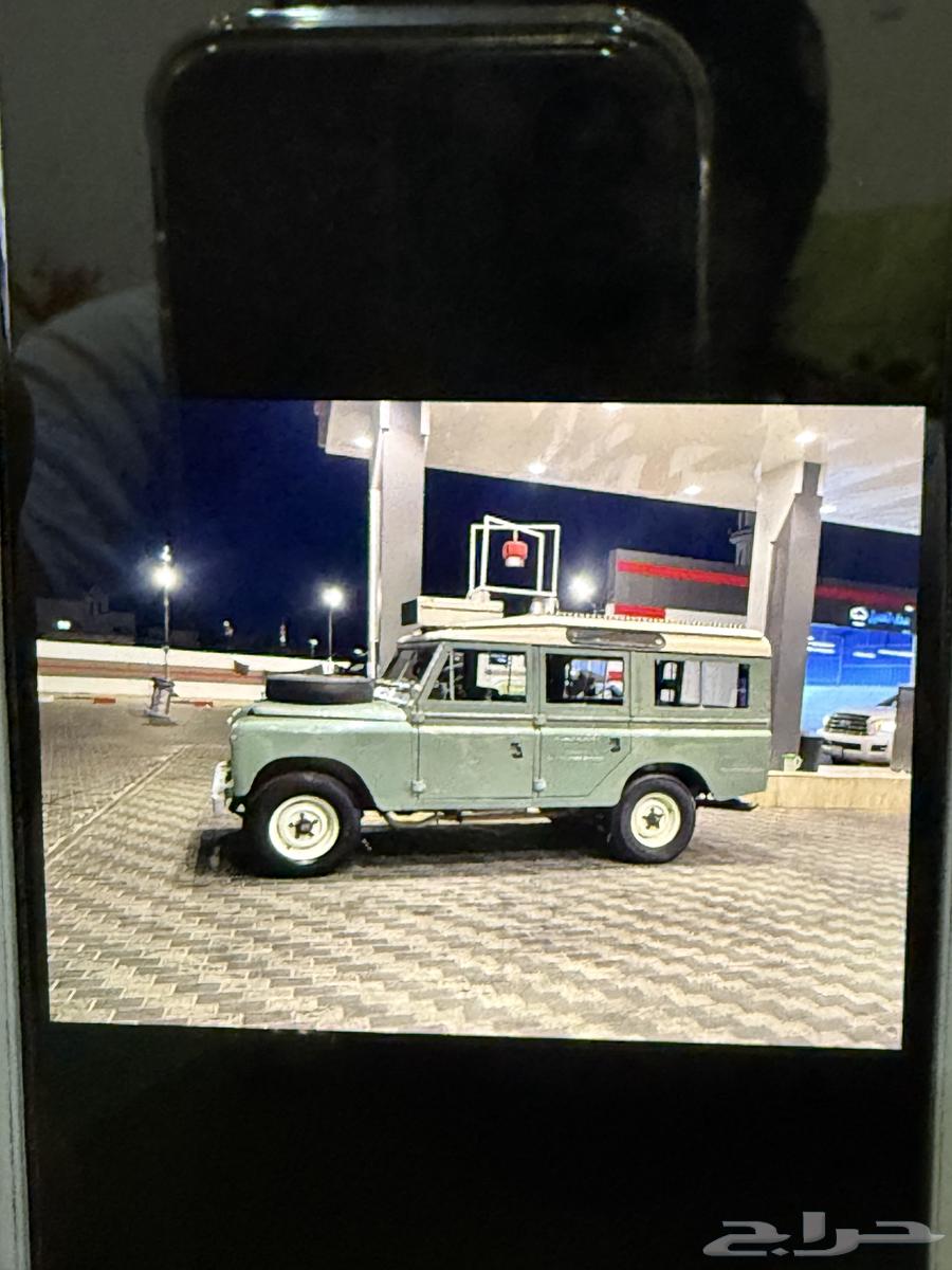 Land Rover 197763092516041474112