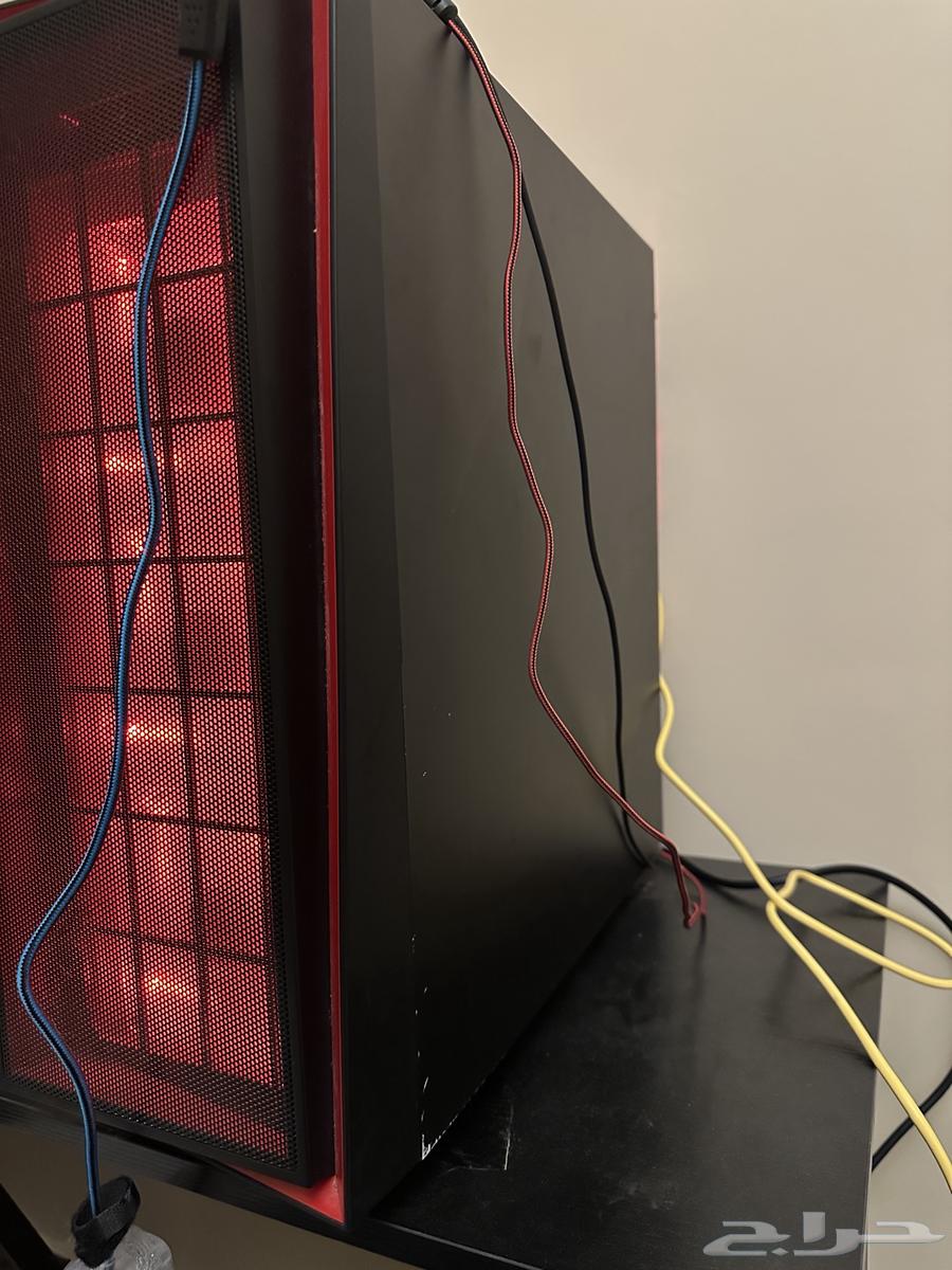 The PC is equipped with a Ryzen 5 1500x processor and a Gtx1050ti graphics card, in clean condition.63064026087682111