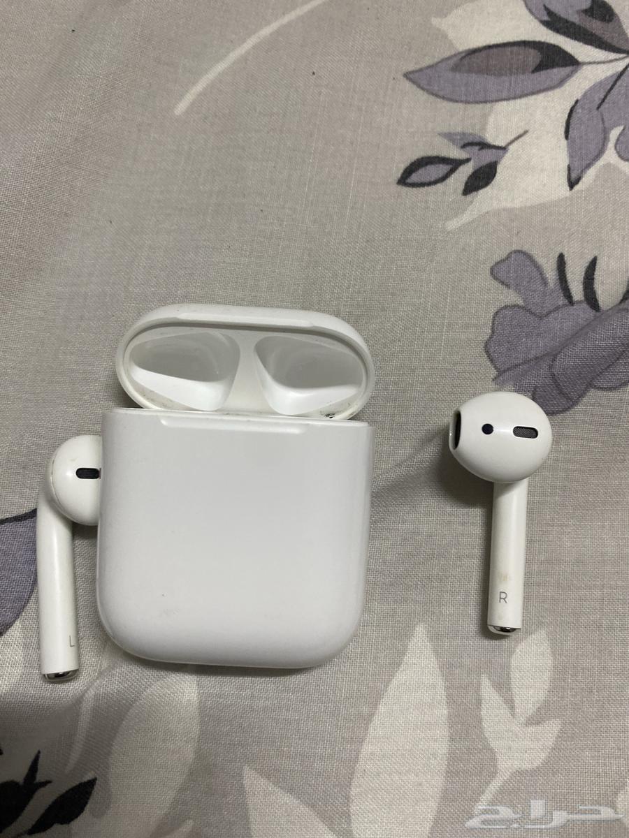 AirPods for sale, used for one month63064444222593112