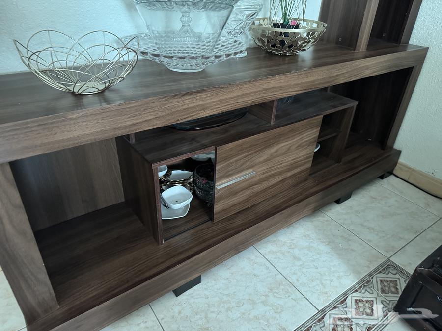 طاولة شاشه مميزه وشكل رائع63064026010113111
