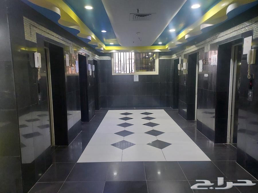 للبيع شقة 300 الف 5 دقائق للحرم63014751848195111