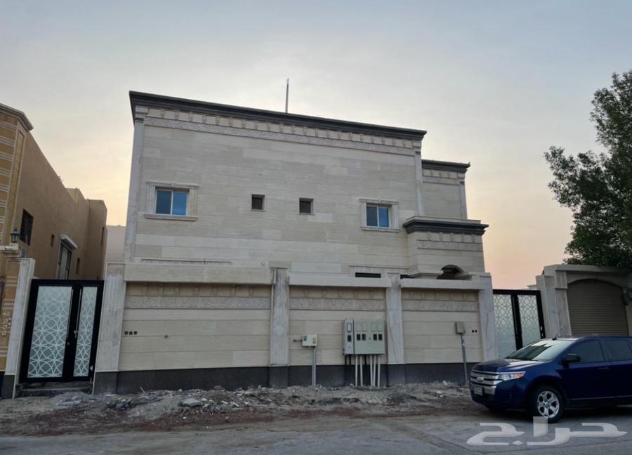 For sale: a villa and three apartments in Al-Tahliya district, Al-Khobar, private building, prime location63013387362179112
