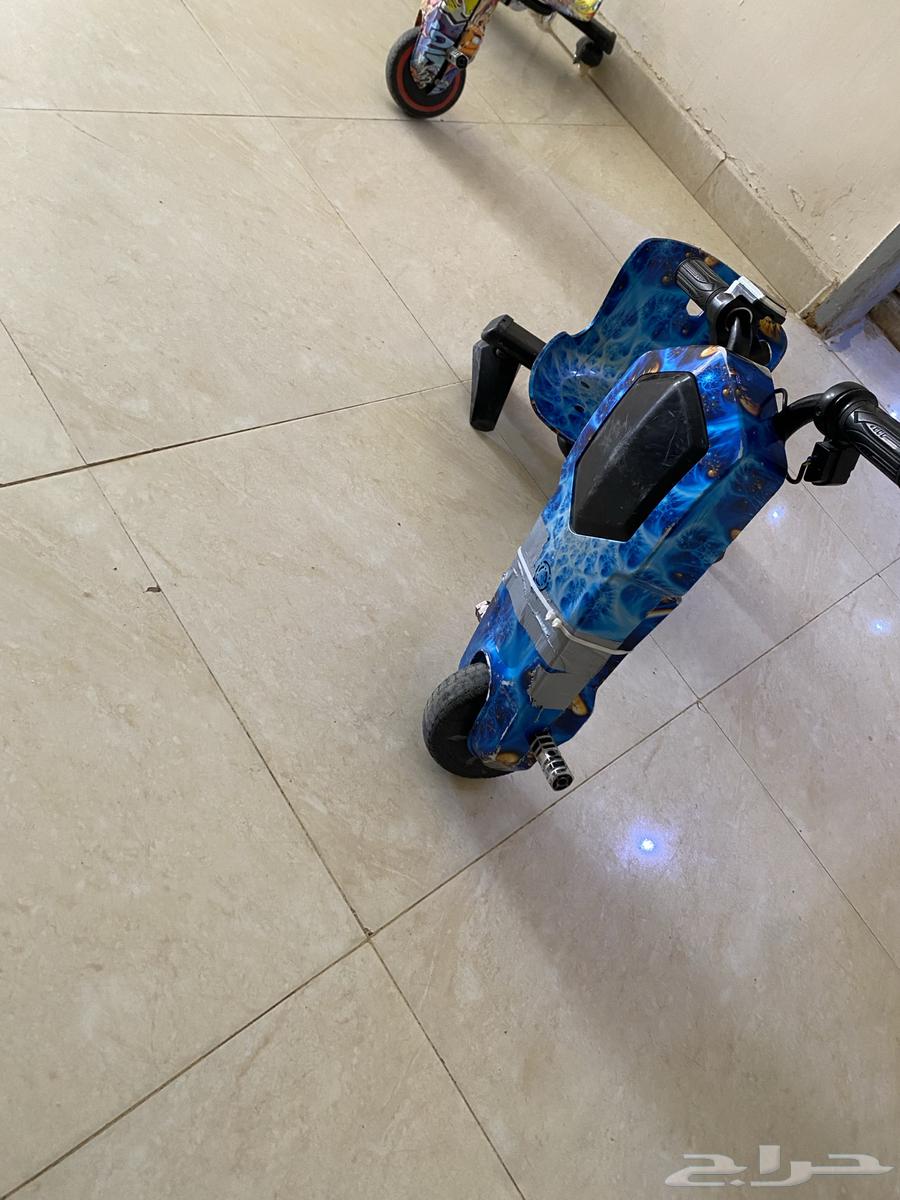 Charging scooters, man they are all fake.63089012614273113
