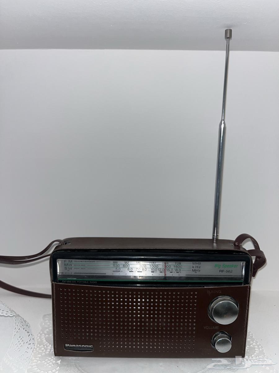 Old Panasonic radio63060741638657113