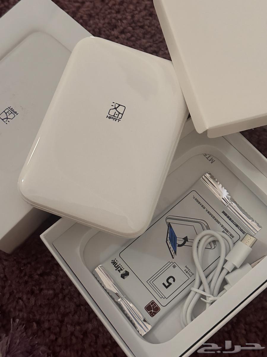 Instant photo printer (prints without the need for ink or photo paper)63060757092483112