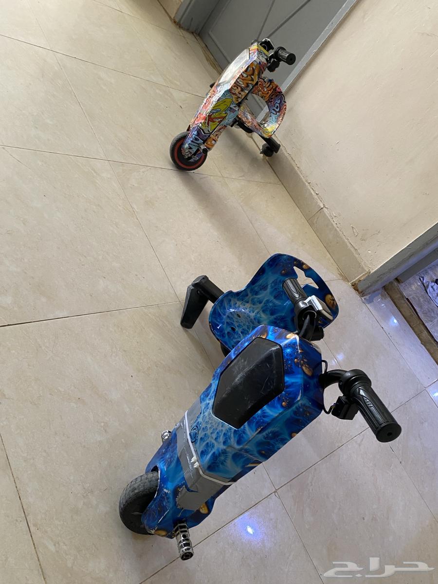 Charging scooters, man they are all fake.63089012614273117