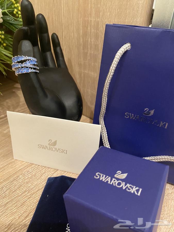 Counterfeit brand accessories63061098807682111