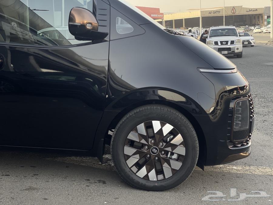Hyundai Staria 2024 full option almost new (Sold)63087789365635112