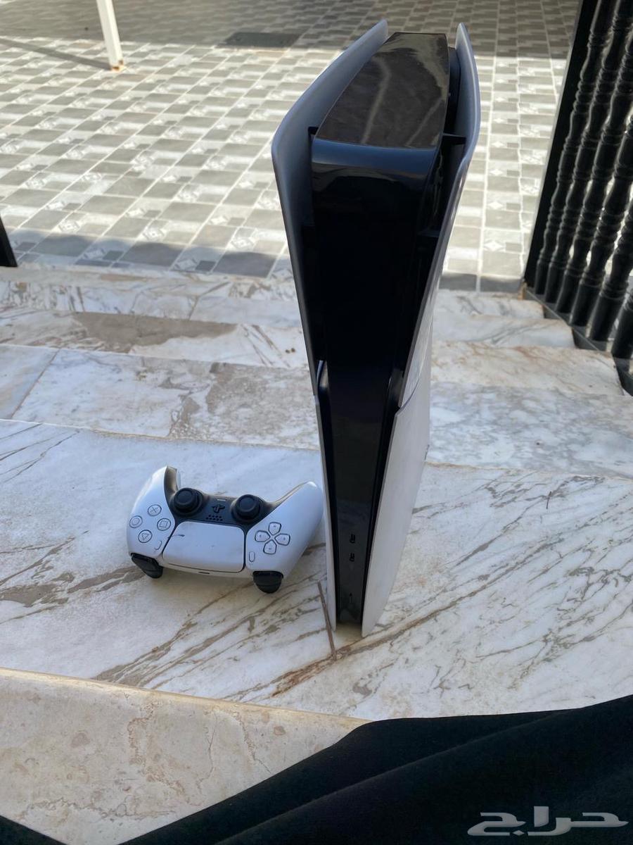 Sony 5 with 800 GB storage, very clean and comes with one controller63060751891715111