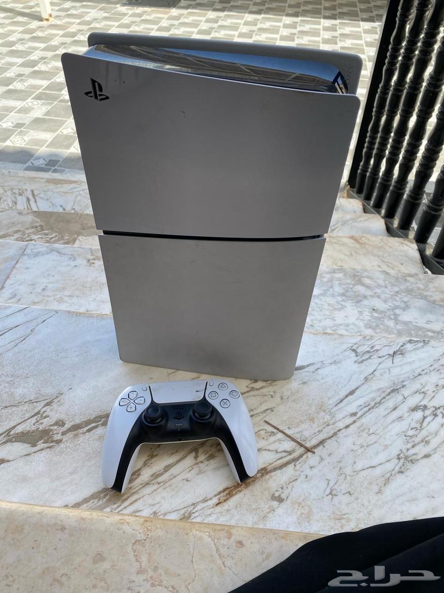 Sony 5 with 800 GB storage, very clean and comes with one controller63060751891715112