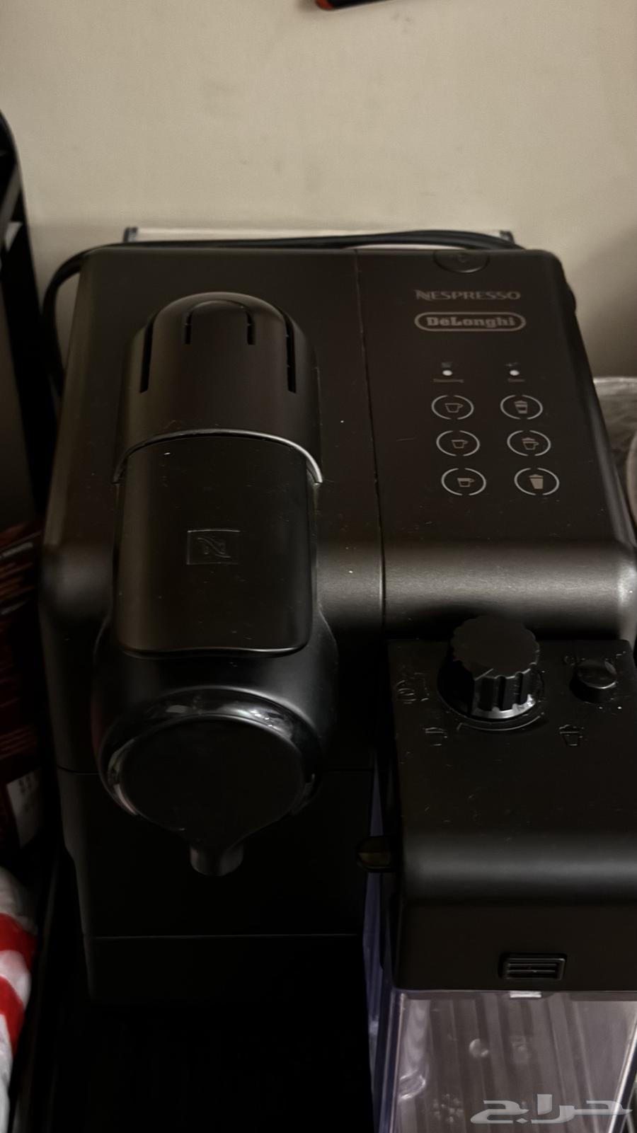 Nespresso coffee machine63058815817475111