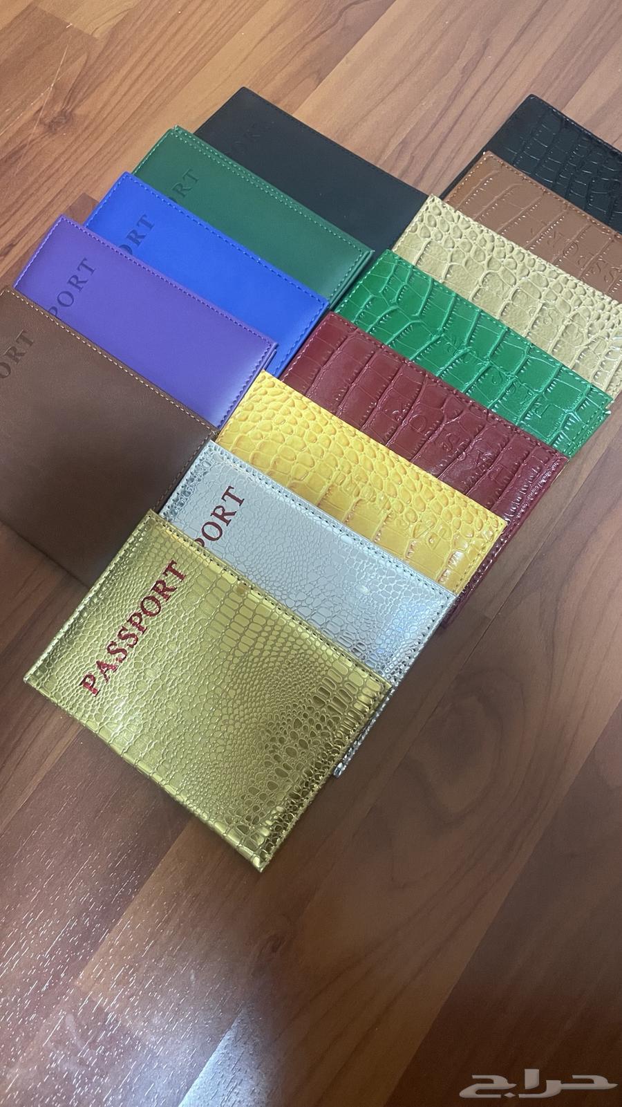 Passport holders for sale, 40 pieces630588162336011111