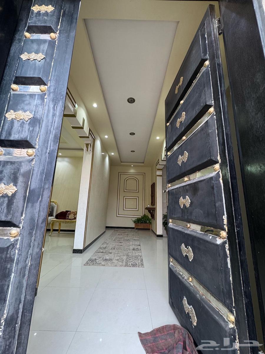 For sale: residential villa with one floor and 3 apartments in Al-Rimal district63012948132610113