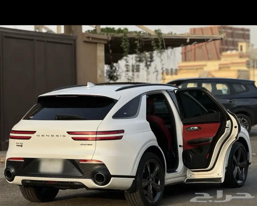 Genesis GV7063082931596546112