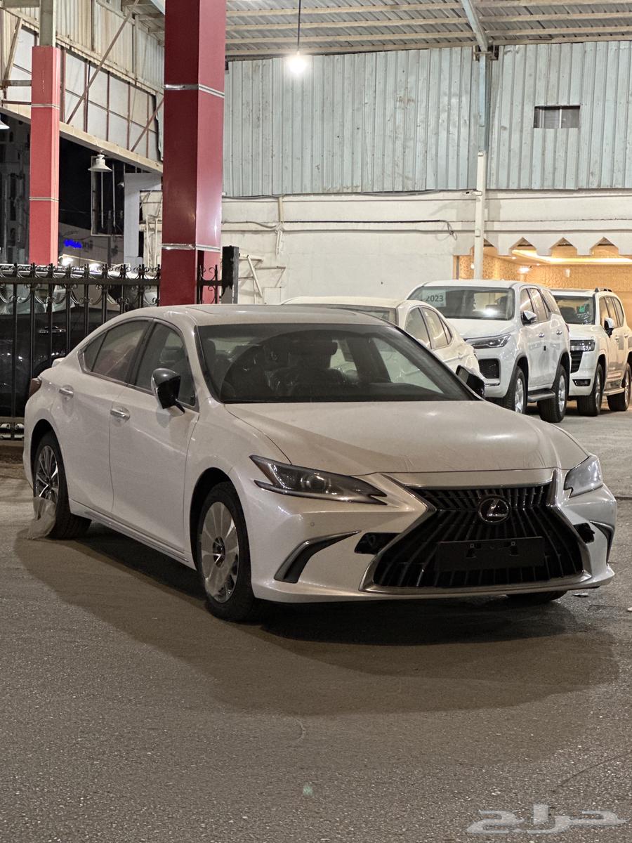 Lexus 2024 ES350 at a price of 188,00063082939980034112